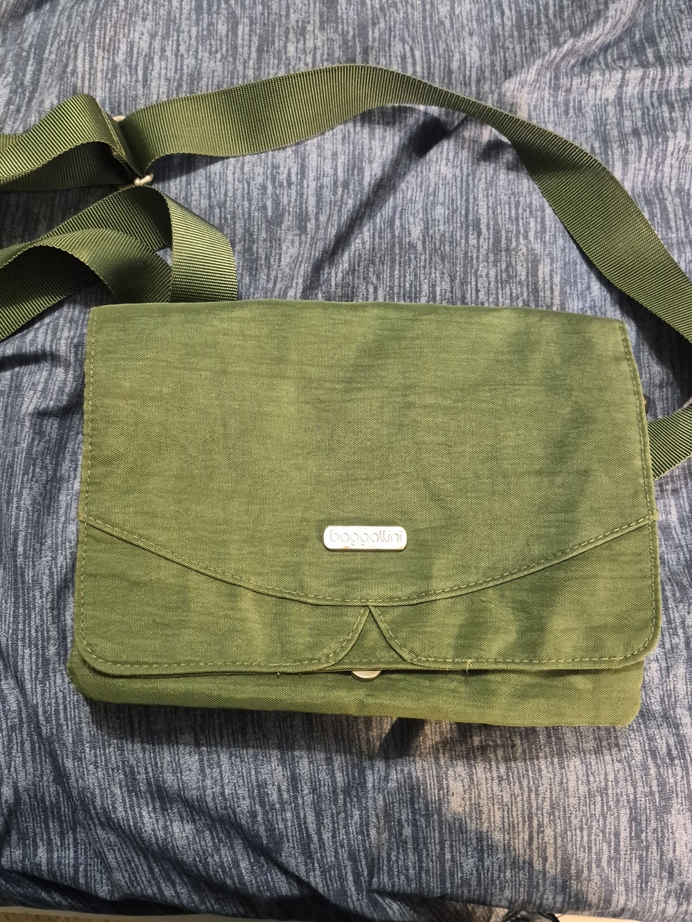 Baggallini Olive Crossbody Bag - Lightweight Everyday Shoulder Bag